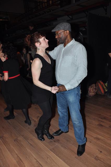 min 2013 12 15 station danse 091